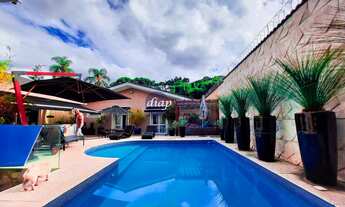 Imagem: Belíssima casa térrea de alto padrão