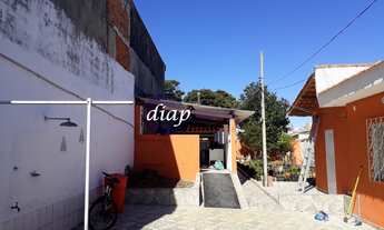 Imagem 4: Excelente casa térrea no bairro Parque Peruche, toda reformada com 2 dormitórios, sendo 1