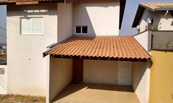 Imagem 2: Charmosos sobrado em condomínio fechado a espera para ser o seu lar