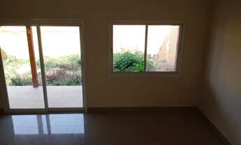 Imagem 3: Charmosos sobrado em condomínio fechado a espera para ser o seu lar