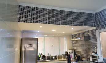 Imagem 2: Excelente casa térrea com piscina em bairro de Valinhos/SP