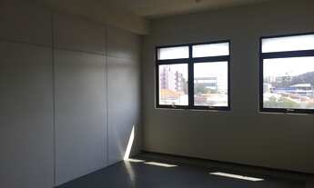 Imagem: OPORTUNIDADE SALA SOBRELOJA PARA LOCAÇÃO