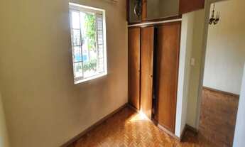 Imagem 5: Venha conhecer esta linda casa com 263M² com armários, 3 quartos e ampla área externa com