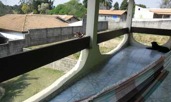 Imagem 3: Linda chácara de 1.000m², com 145m² de construção, com 3 dorm. sendo 1 suíte, varanda com