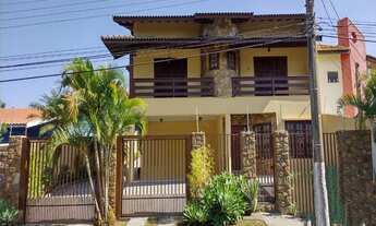 Imagem 1: BELISSIMA CASA A VENDA EM ÁREA PRIVILEGIADA COM 4 DORMITÓRIOS COM VARANDA, SENDO 1 SUÍTE