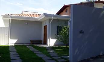 Imagem 2: CASA Á VENDA EM TERRENO DE 270M², COM 2 DORMITÓRIOS SENDO 1 SUITE , BAIRRO BOSQUE DOS EUCA