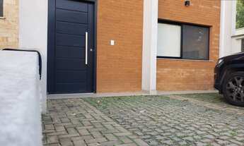 Imagem 3: Charme , elegância e natureza, é oque está casa no condomínio Quinta das Oliveiras na ci