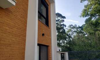 Imagem 4: Charme , elegância e natureza, é oque está casa no condomínio Quinta das Oliveiras na ci