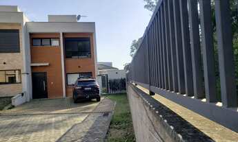 Imagem 5: Charme , elegância e natureza, é oque está casa no condomínio Quinta das Oliveiras na ci