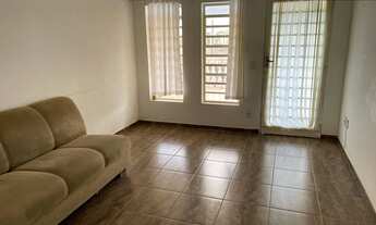 Imagem: Casa com edícula em excelente localização