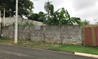 Imagem: Terreno no Colinas dos Pinheiros