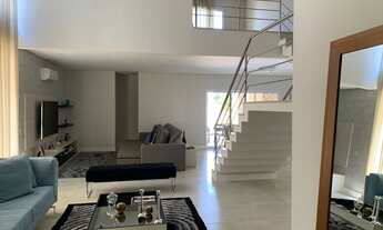 Imagem 4: Sobrado moderno para venda no Condomínio Residencial Terras do Caribe