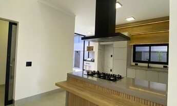 Imagem 7: Espetacular Casa em Condomínio à Venda em São Carlos-SP, Bairro Samambaia - 3 Quartos, 1 S