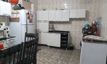 Imagem 2: Imperdível! Casa à venda em Betim-MG, bairro Universal com 3 quartos, 1 sala, 1 banheiro