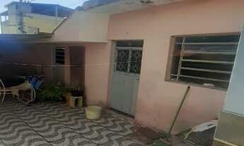 Imagem 3: Casa à venda em Contagem-MG, Bairro Petrolândia: 4 quartos, 1 sala, 2 banheiros, 2 vagas d