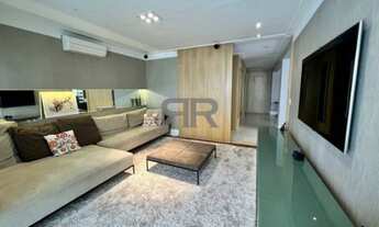 Imagem 6: 4 dormitórios, 4 suíte, 6 banheiro, 5 vagas na garagem, 319M² de Área Construída