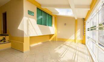 Imagem 4: Um sobrado lindo, iluminado, ventilado e espaçoso!