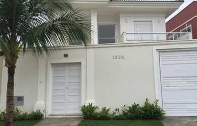 Imagem 2: Imperdível oportunidade de casa para venda ou locação em Guarujá-SP, no Balneário Praia do