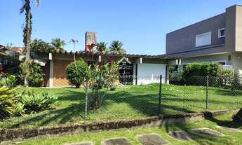 Imagem 3: Terreno de alto padrão no condomínio Enseada, Guarujá-SP com piscina, área gourmet, sauna