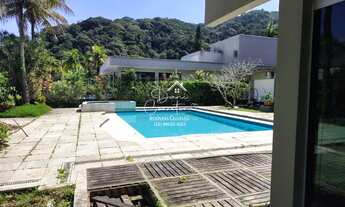 Imagem 4: Terreno de alto padrão no condomínio Enseada, Guarujá-SP com piscina, área gourmet, sauna