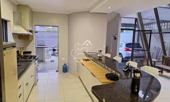 Imagem 5: Imperdível oportunidade de adquirir esta linda casa com 5 suítes a 100m da praia no Jardim