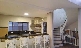 Imagem 2: Imperdível oportunidade de adquirir esta linda casa com 5 suítes a 100m da praia no Jardim