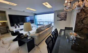 Imagem 5: 3 dormitórios, 2 suíte, 2 vagas na garagem, 220M² de Área Construída