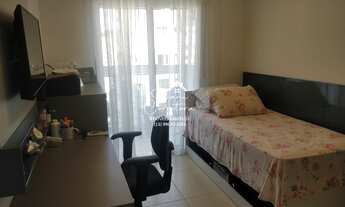 Imagem 2: 4 dormitórios, 2 suíte, 2 vagas na garagem, 158M² de Área Construída