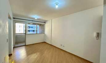 Imagem 3: Apartamento com sacada, 2 quartos, 1 vaga à venda no Bigorrilho