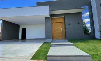 Imagem: LINDA CASA NO JARDINS DE MONET