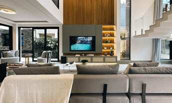 Imagem 2: Venha se encantar com esta maravilhosa casa à venda na Riviera de São Lourenço no Módulo 1