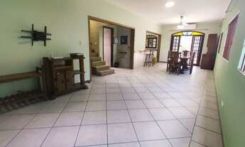 Imagem: Sobrado à venda no Centro de Bertioga com