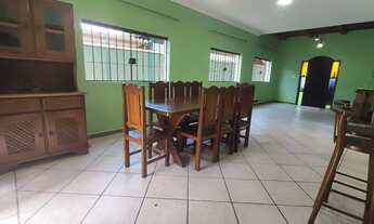 Imagem 5: Sobrado à venda no Centro de Bertioga com 4 dormitórios sendo 2 suítes, living amplo e 3 v