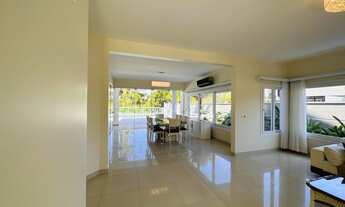 Imagem 2: Casa à venda localizada no módulo 24 da Riviera de São Lourenço, esta incrível residência