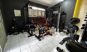 Imagem 3: Prédio comercial com uma casa, 2 lojas e 11 kitinets