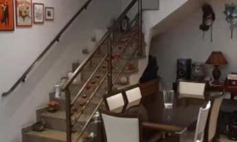 Imagem 3: EXCELENTE SOBRADO À VENDA 2 DORMITÓRIOS 1 SUÍTE 2 BANHEIROS REPLETO DE ARMÁRIOS PLANEJADOS