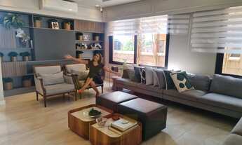 Imagem: Casa de luxo em condomínio na Vila do Golf