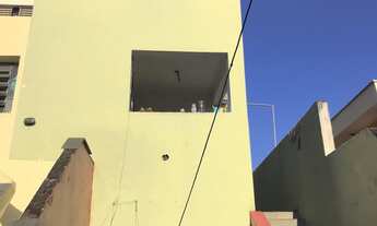 Imagem: 2 dormitórios, 1 banheiros, 1 vaga na garagem