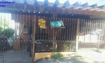 Imagem: 4 dormitórios, 2 banheiro, 3 vagas na garagem