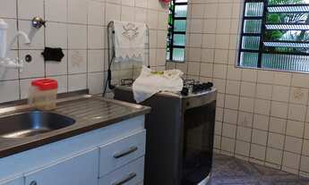 Imagem 3: 2 dormitórios, 1 banheiros, 1 vaga na garagem, 1M² de Área Construída