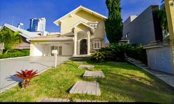 Imagem: 4 dormitórios, 4 suíte, 5 banheiro, 3