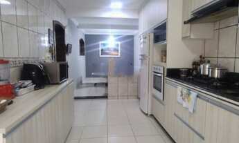 Imagem 5: 3 dormitórios, 2 suíte, 2 vagas na garagem, 251M² de Área Total