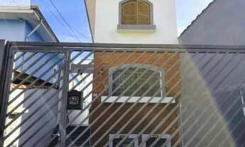 Imagem: 2 dormitórios, 4 banheiro, 1 vaga na garagem