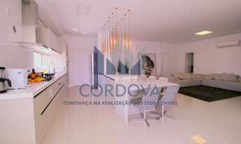 Imagem 2: Apartamento de Luxo à Venda em Itapema-SC na Meia Praia 4 Quartos, 4 Suítes, 3 Salas, 3 V