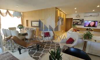 Imagem 2: Apartamento de luxo na Meia Praia: 4 quartos, 4 suítes, 3 salas, 3 vagas de garagem - 253m