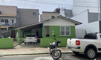Imagem: CASA EM BALNEÁRIO CAMBORIU NO BAIRRO DAS