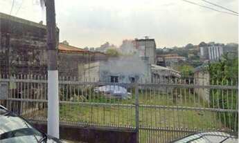 Imagem: Terreno com casa e sobrado para investidores