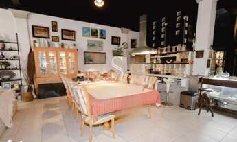 Imagem 2: LINDA CASA DE 335M² COM 3 SUÍTES, 6 BANHEIROS, VARANDA E 2 VAGAS LOCALIZADA EM VILA BUTANT