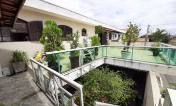 Imagem 2: CASA ASSOBRADADA RESIDENCIAL DE 258M² COM 3 DORMITÓRIOS,5 BANHEIROS E 3 VAGAS Á VENDA NO C