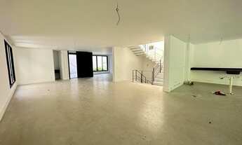 Imagem: Casa em condomínio maravilhoso com 943m